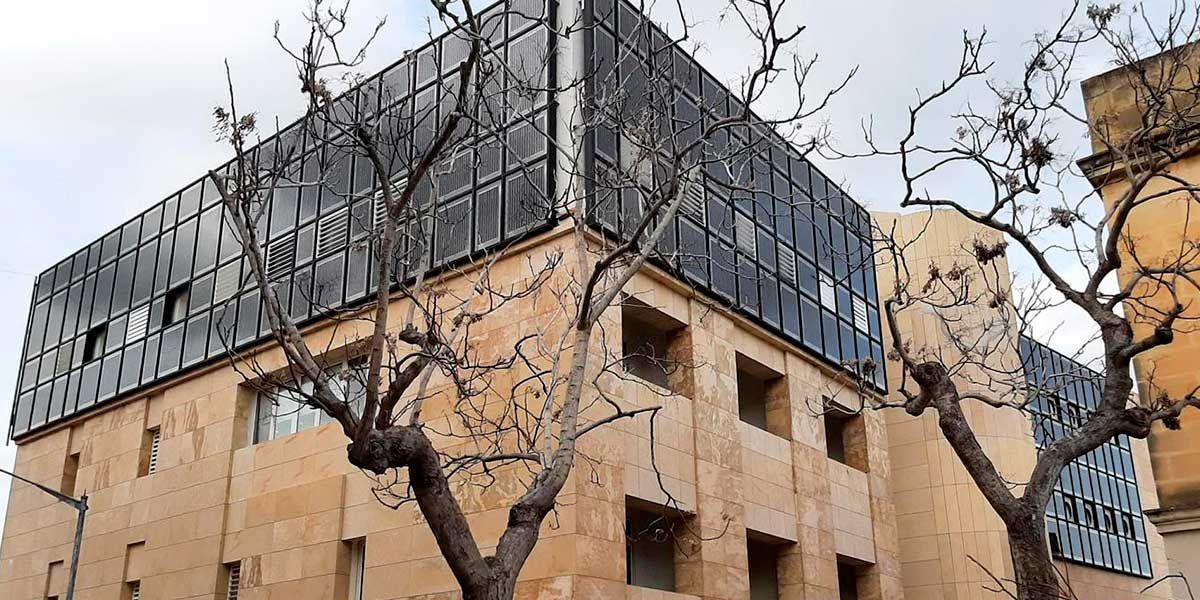 Overview of Floriana Project House façade incorporating Crystalline Silicon Photovoltaic Technology Glass by Onyx Solar