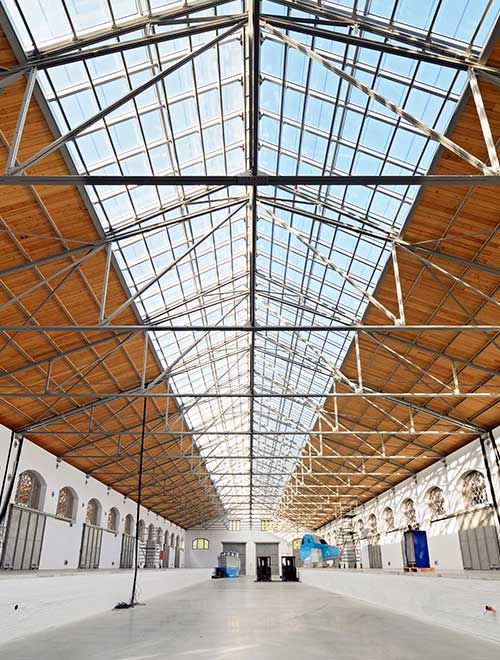 Essen´s Old Customs skylight featuring amorphous silicon photovoltaic technology by Onyx Solar