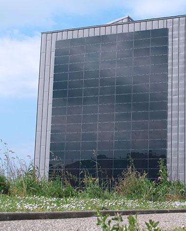 the autonomous office photovoltaix façade onyx solar