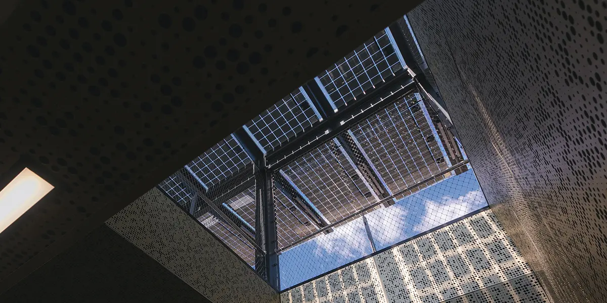 photovoltaic canopy como railway station 3