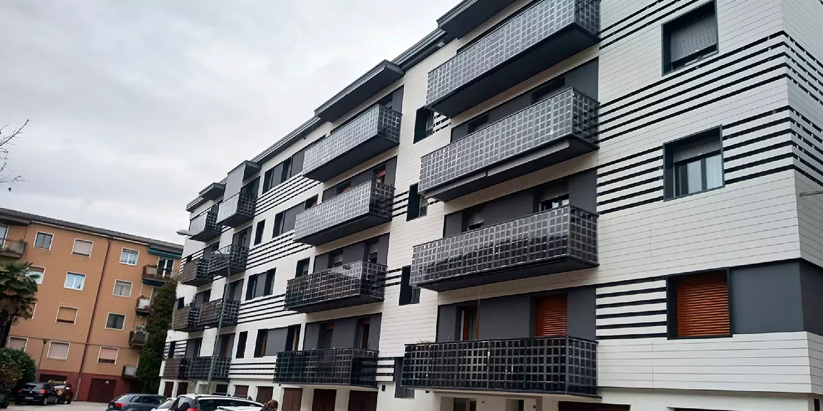 photovoltaic balconies residencial building in Mestre 3
