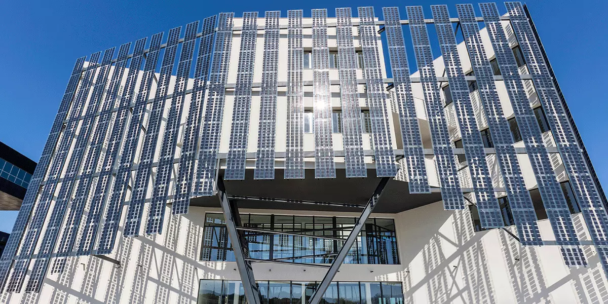photovoltaic façade university of jaen 4