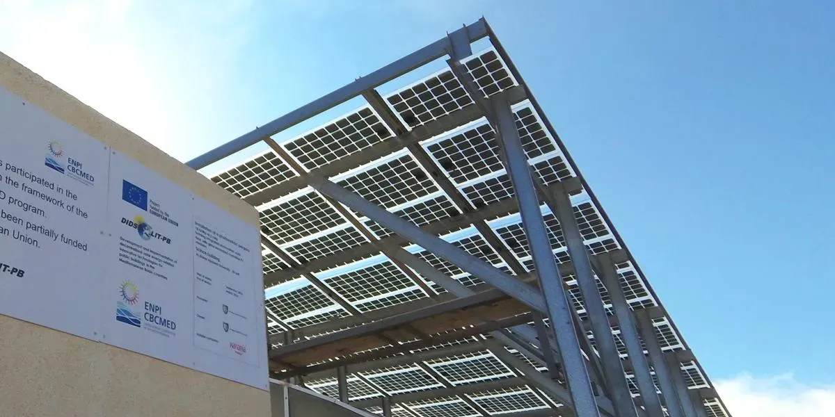  Interior details of Al-Balqa University canopy incorporating Crystalline Silicon Photovoltaic Technology Glass by Onyx Solar 