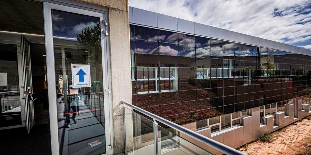 Exterior view of Building Soria Campus façade incorporating Amorphous Silicon Photovoltaic Technology Glass by Onyx Solar