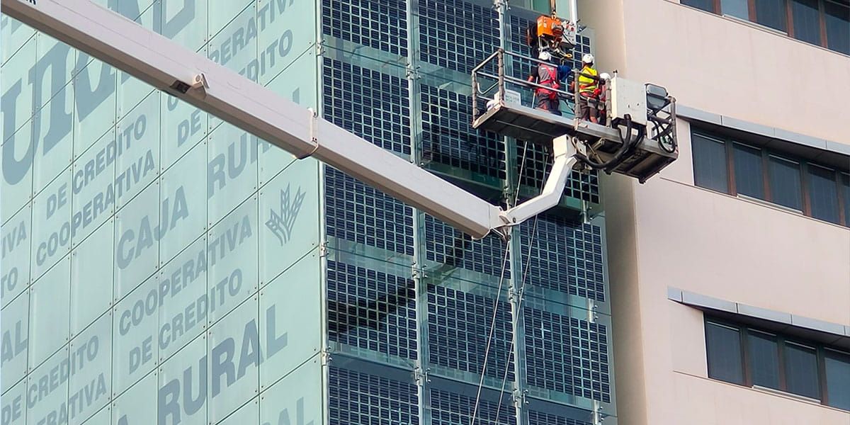 Crystalline Silicon Photovoltaic Technology Glass by Onyx Solar installed  on the construction of  Cajasiete Bank 