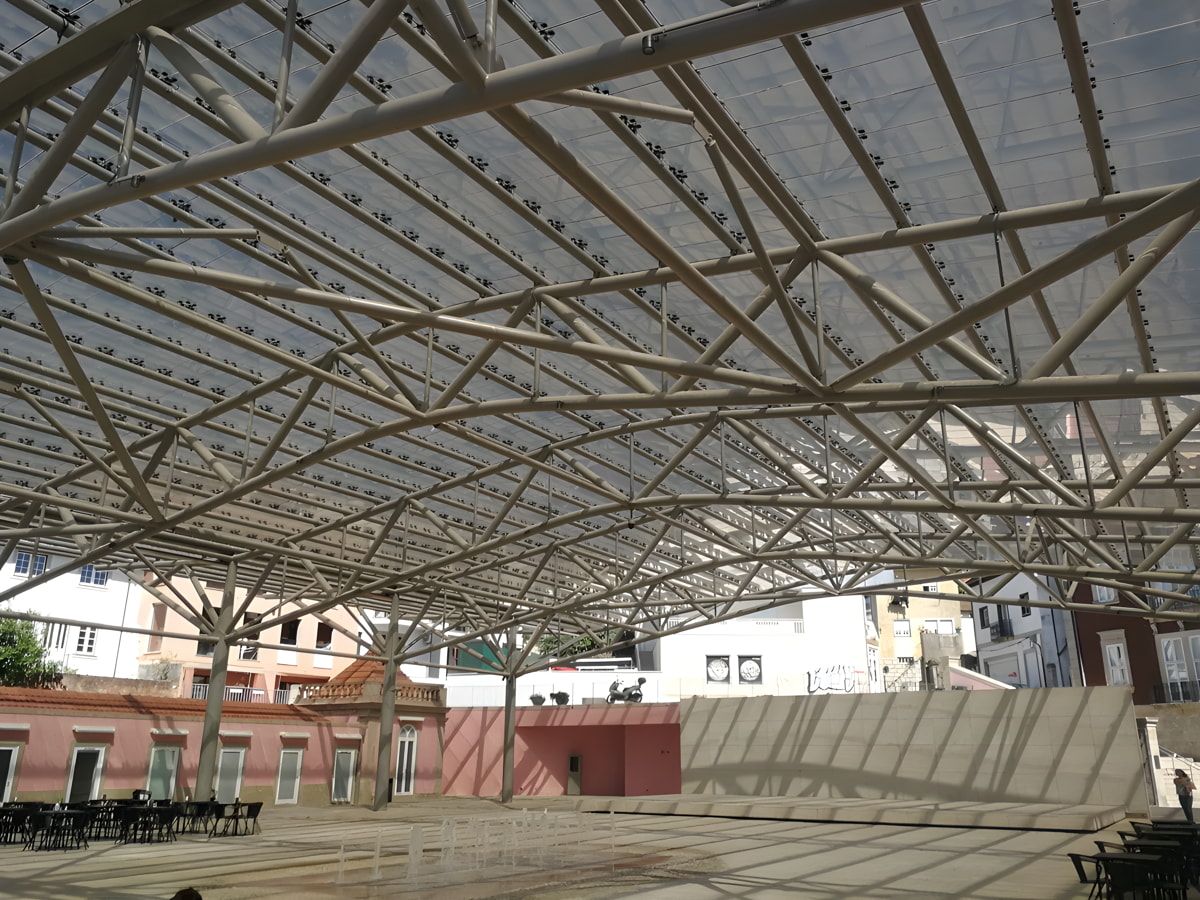 Overview of Mercado 2 de Maio skylight featuring crystalline silicon photovoltaic glass by Onyx Solar