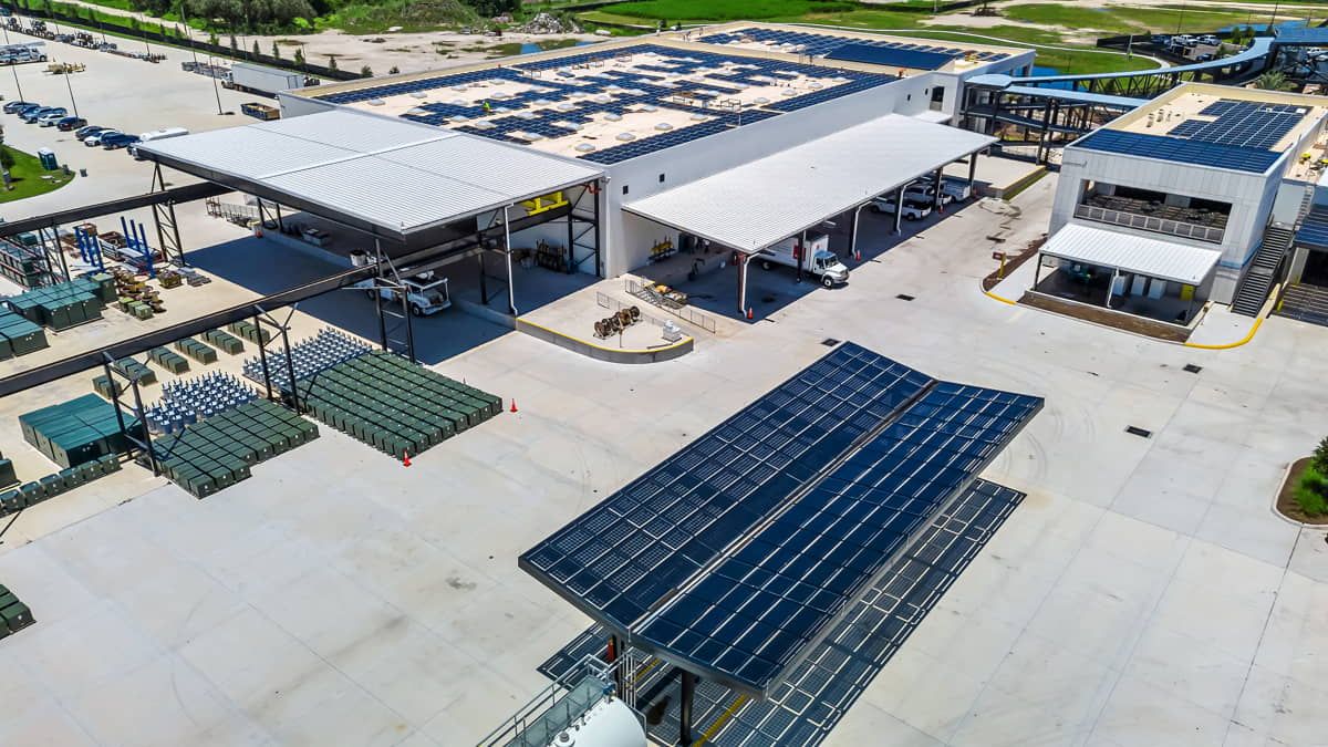 Aerial view of Orlando Utilities Commission building featuring crystalline silicon photovoltaic technology by Onyx Solar