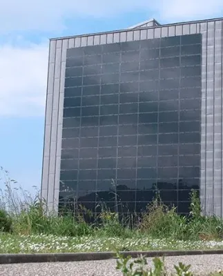 Detail of The Autonomous Office façade featuring amorphous silicon photovoltaic glass by Onyx Solar