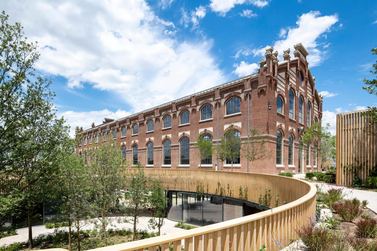 Overview of Ombú Acciona skylight incorporating Amorphous Silicon Photovoltaic Technology Glass by Onyx Solar