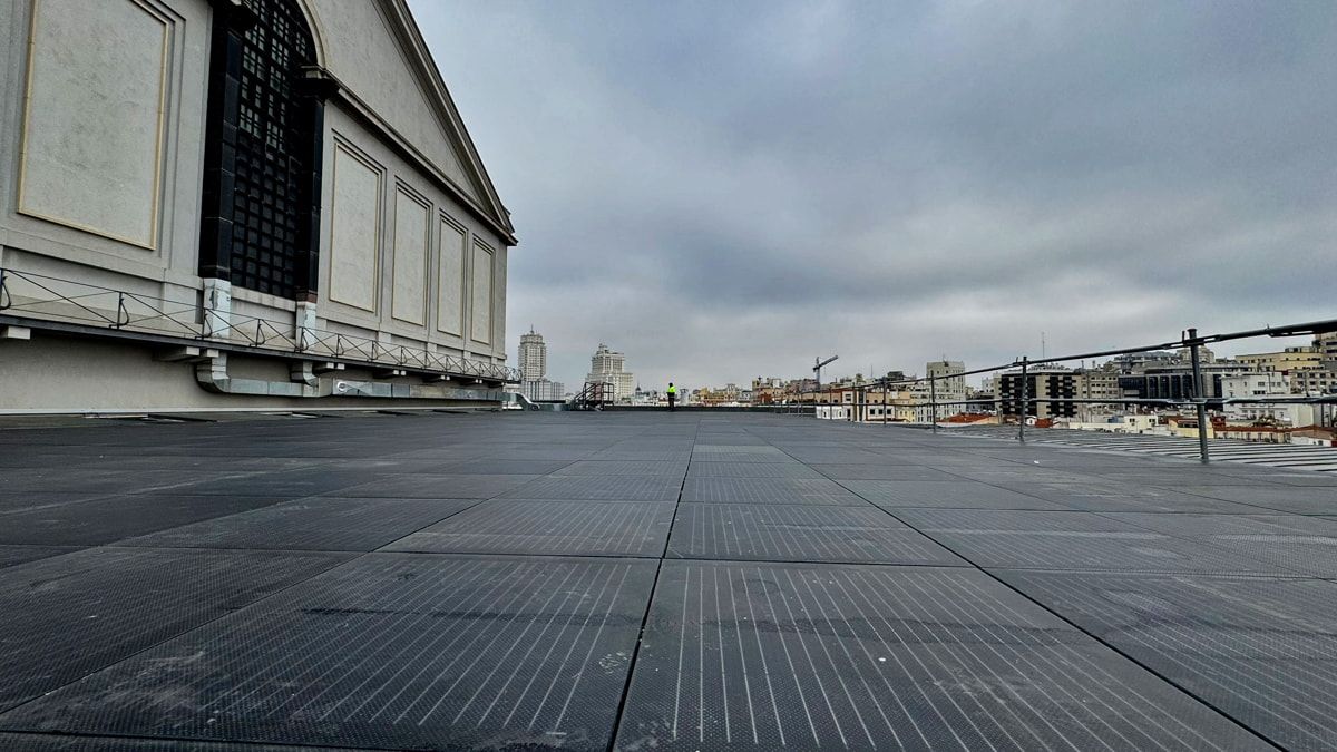 Walkable photovoltaic floor in the Teatro Real